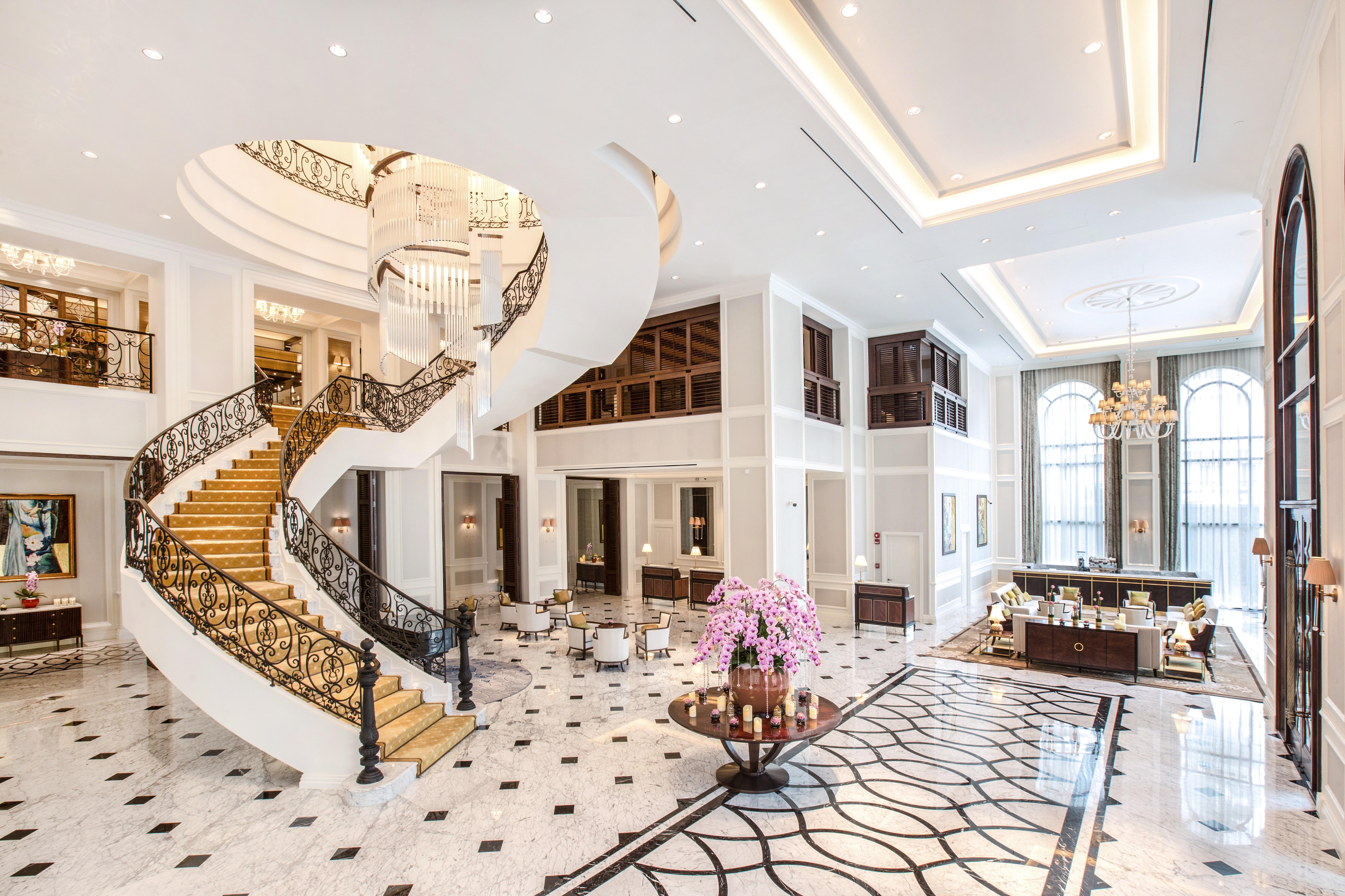 Mai House Saigon Hotel Хошимин Экстерьер фото The lobby of the hotel
