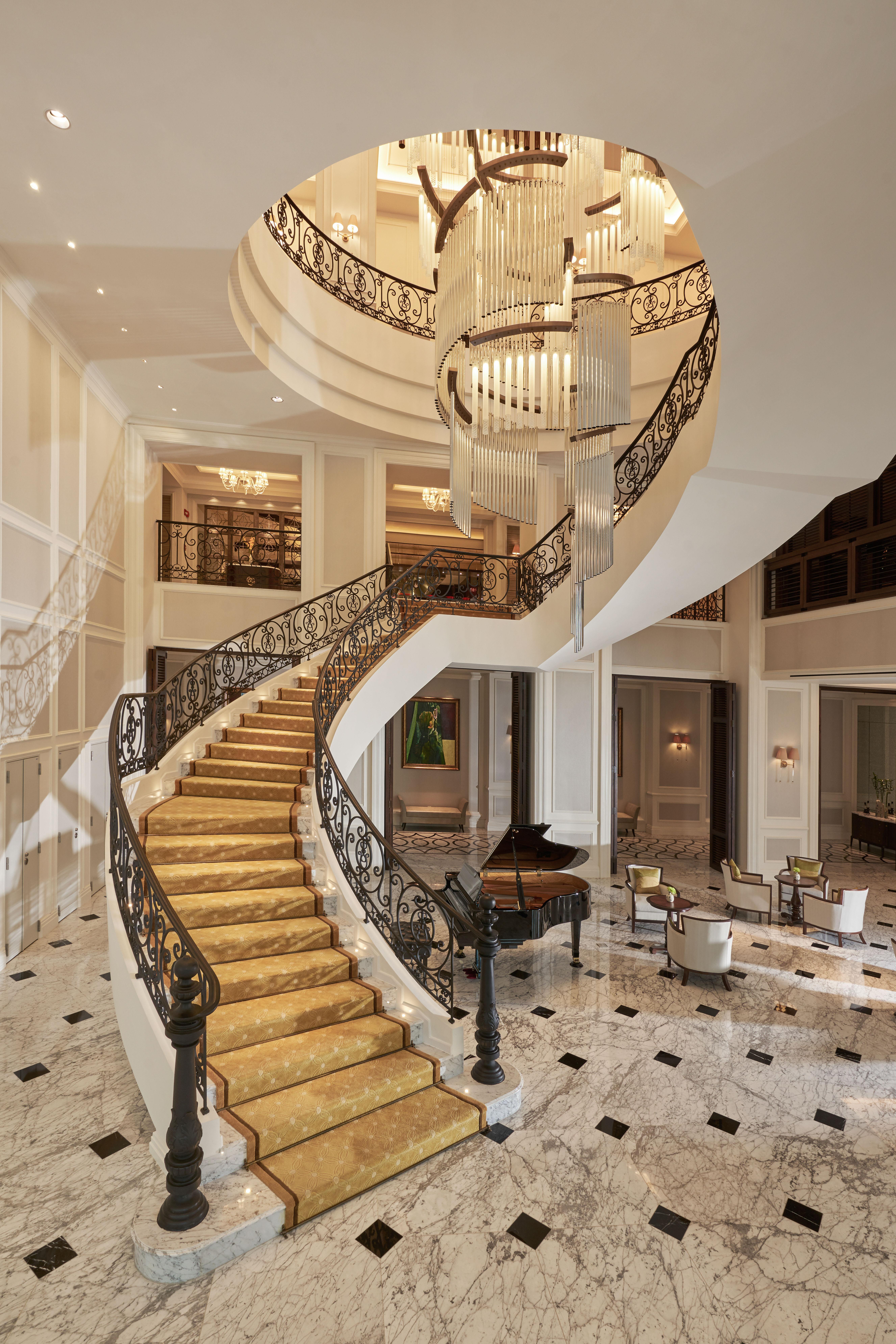 Mai House Saigon Hotel Хошимин Экстерьер фото The lobby of the hotel