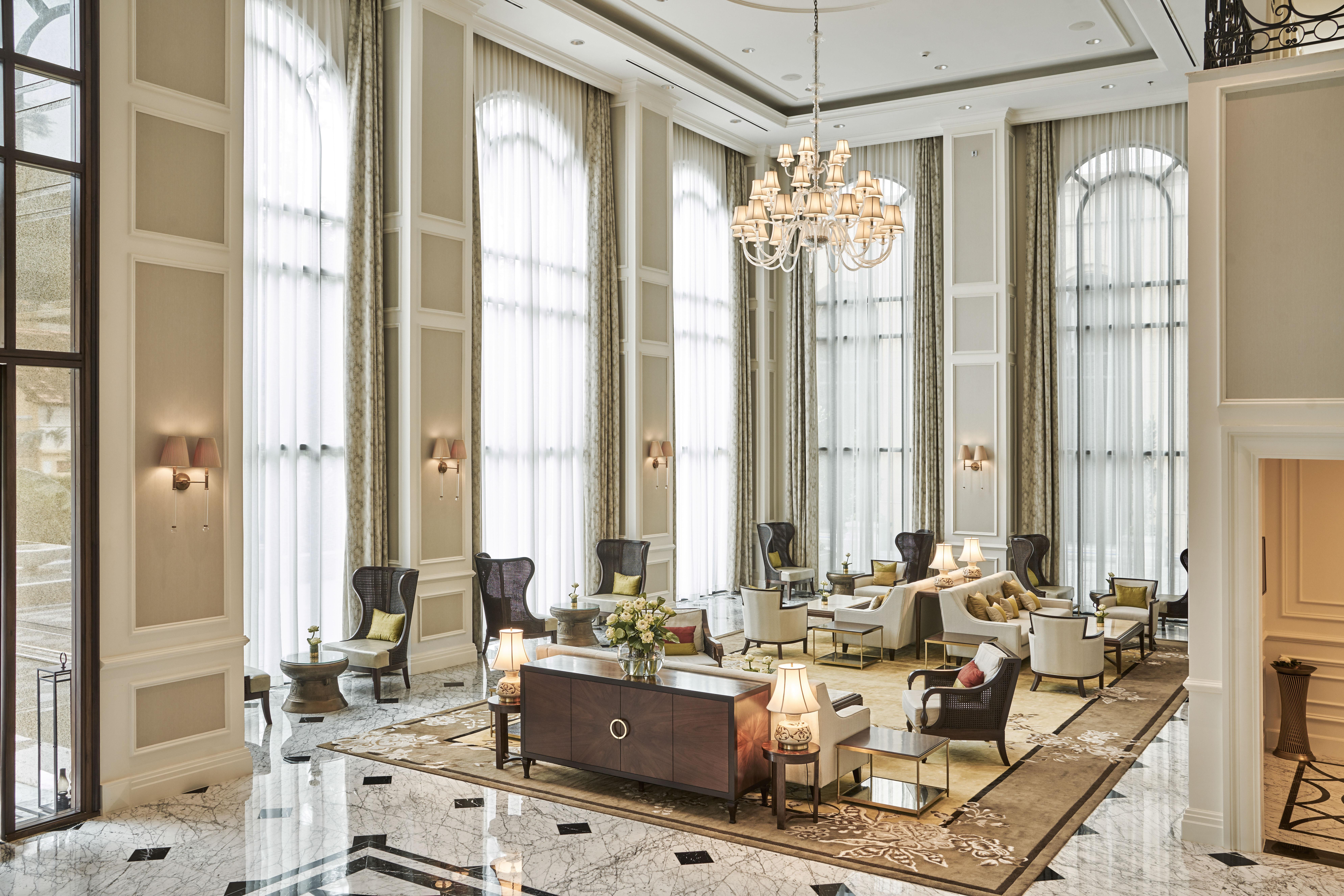 Mai House Saigon Hotel Хошимин Экстерьер фото The lobby of the hotel