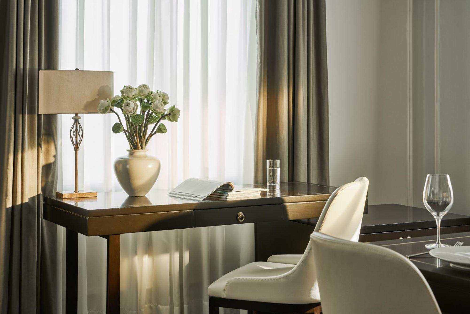 Mai House Saigon Hotel Хошимин Экстерьер фото